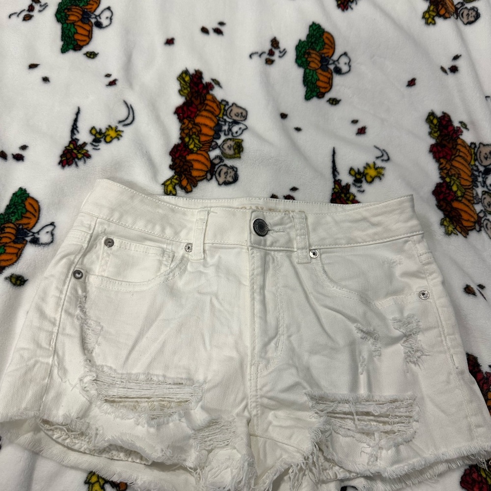 American eagle distressed white shorts